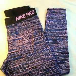 Nike pro workout leggings